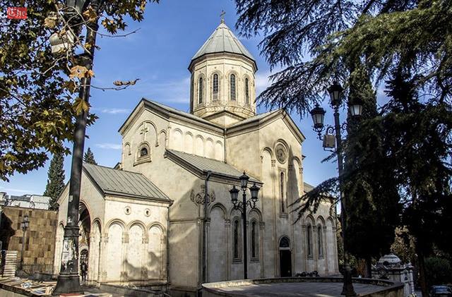 ქაშუეთის ტაძარი ღიაა თითოეული ადამიანისთვის, იქ იმყოფებიან სასულიერო პირები და საჭიროების შემთხვევაში ნებისმიერ დროს დაეხმარებიან მოქალაქეებს - საპატრიარქო